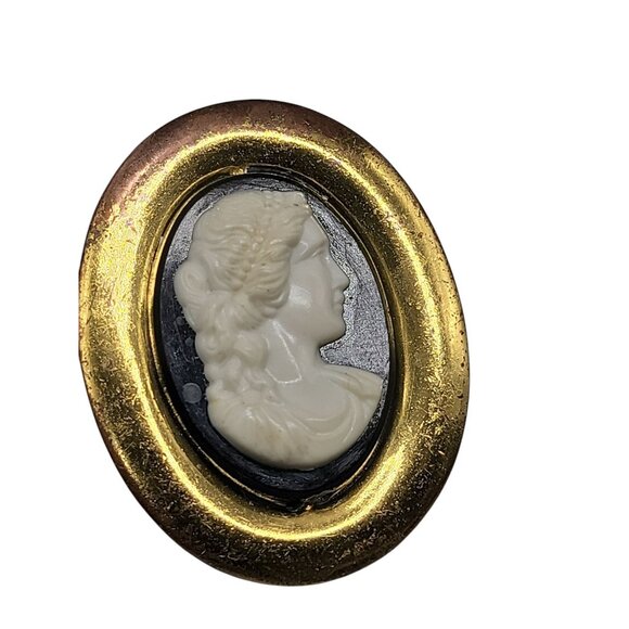 VTG Molded Celluloid Cameo Brooch Gold Tone Frame Black White Victorian Lady - Picture 2 of 8